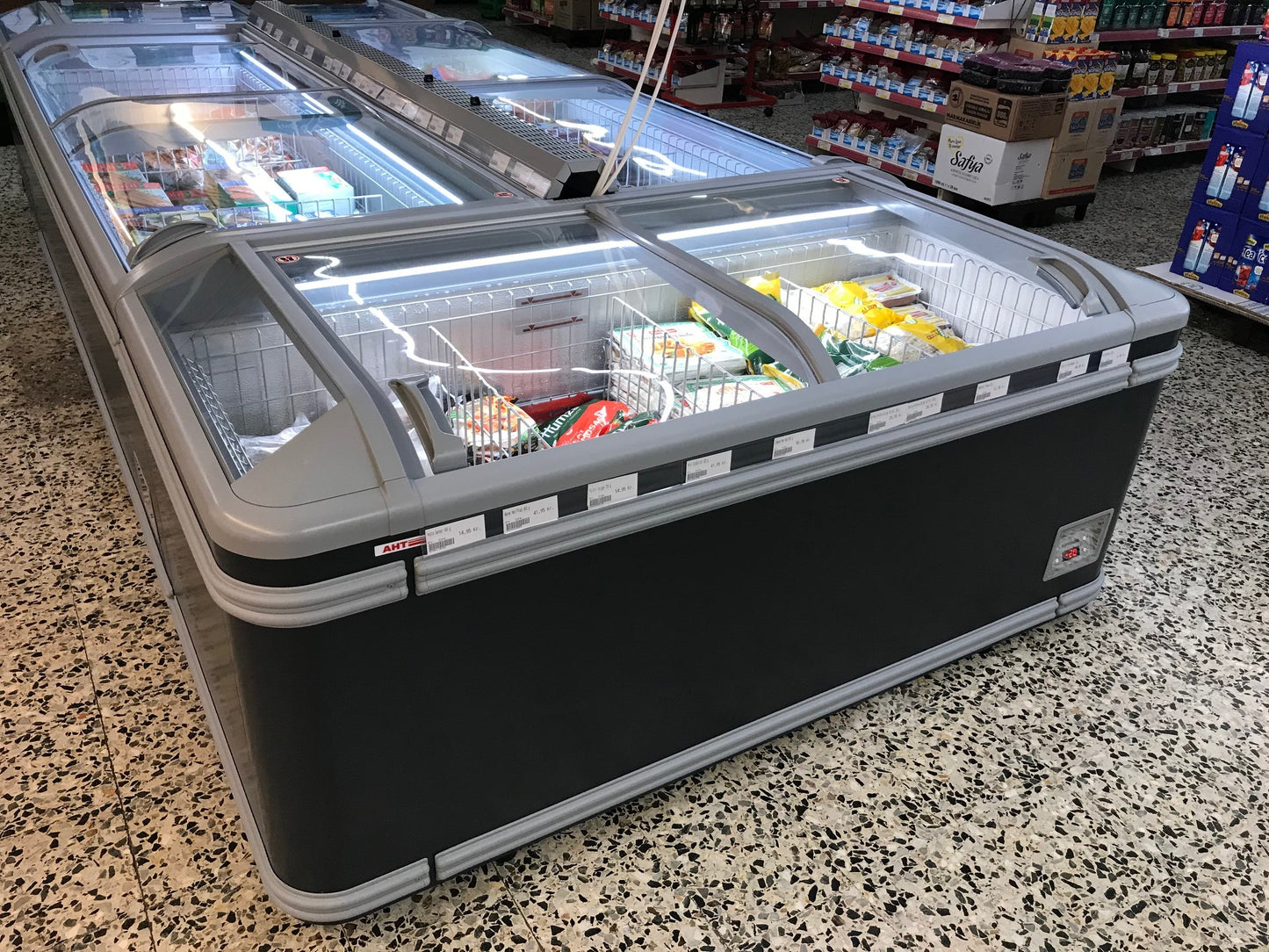 AHT PARIS - Multi-Temp Merchandiser