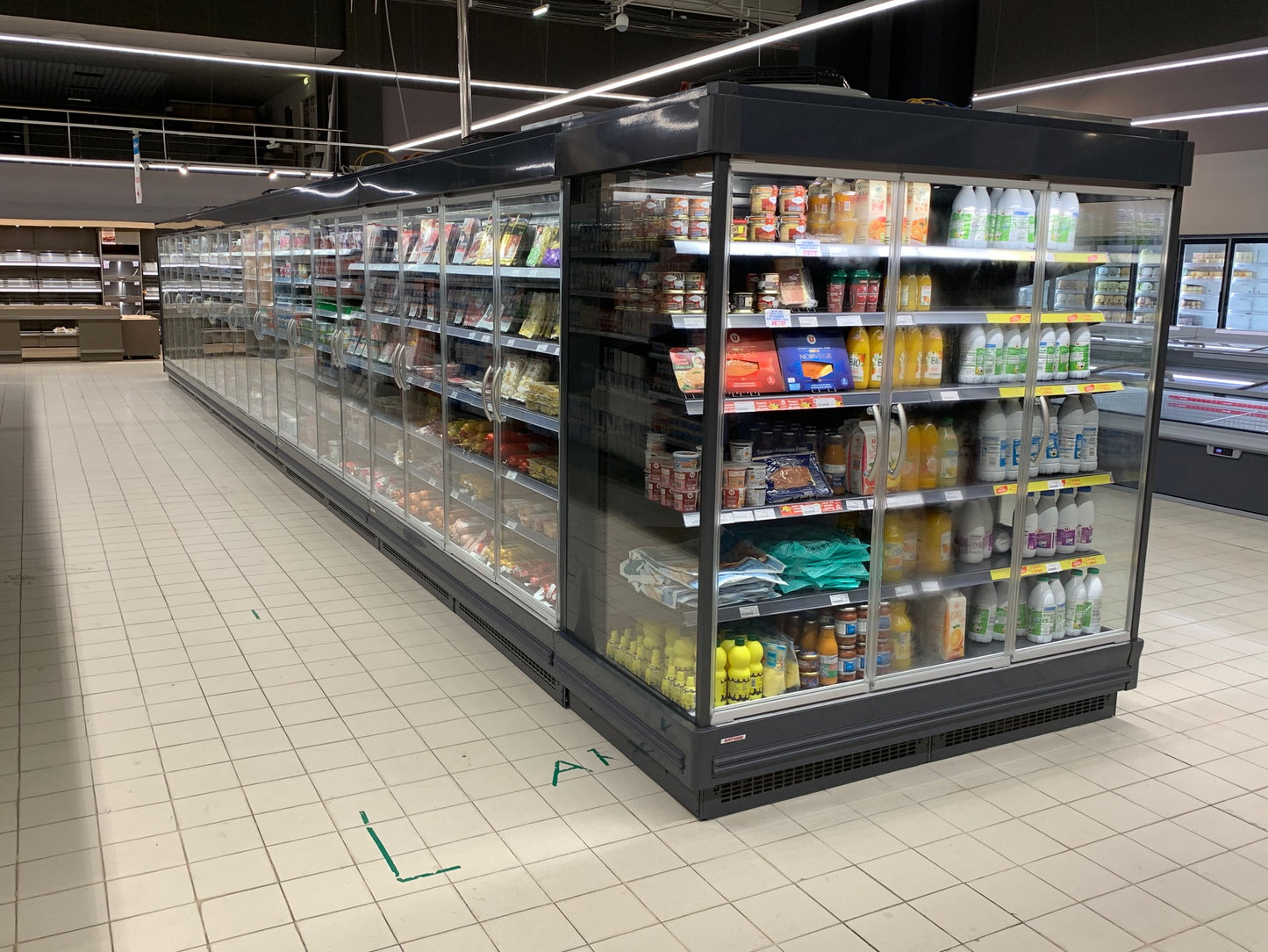 AHT Vento Air H7 Multi-Deck Merchandiser